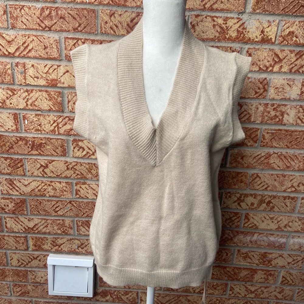 J.Ing beige sweater vest